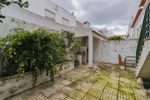 Moradia T5 com excelentes areas