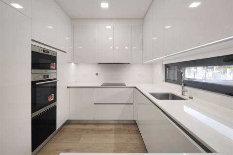 Moradia T4 a estrear no Fanqueiro - Loures