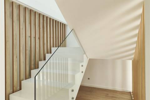 Moradia T4 a estrear no Fanqueiro - Loures