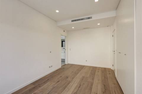 Moradia T4 a estrear no Fanqueiro - Loures