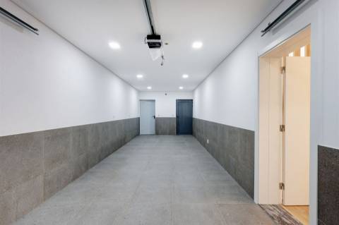 Moradia T4 a estrear no Fanqueiro - Loures