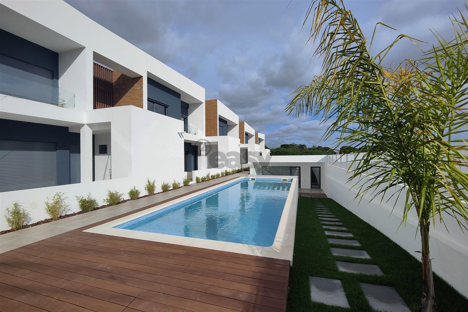 Moradia T4 a estrear no Fanqueiro - Loures