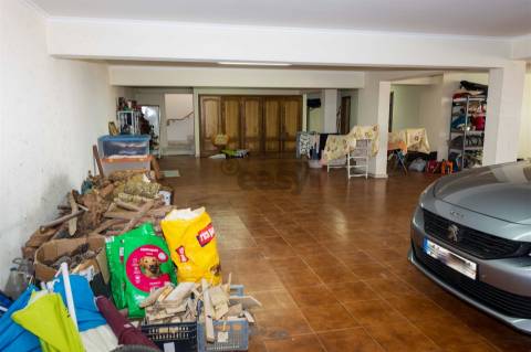 Moradia T6 isolada em Arruda dos Vinhos