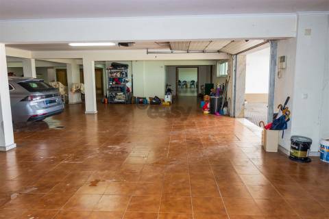 Moradia T6 isolada em Arruda dos Vinhos