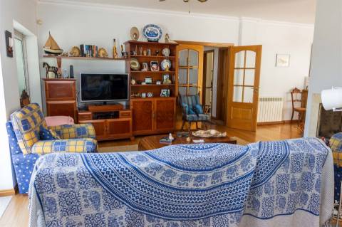 Moradia T6 isolada em Arruda dos Vinhos