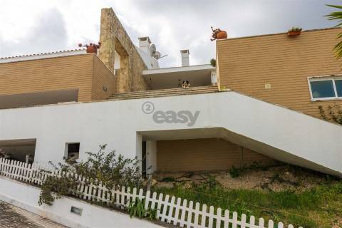 Moradia T6 isolada em Arruda dos Vinhos