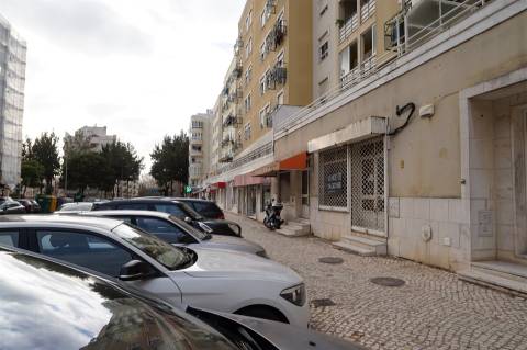 Loja em Agualva- Cacém