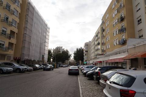 Loja em Agualva- Cacém