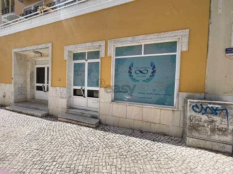 Loja em Agualva- Cacém