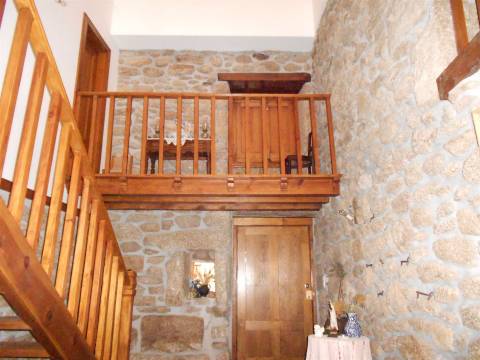 Casa da Ribeirinha T11 em Fradizela