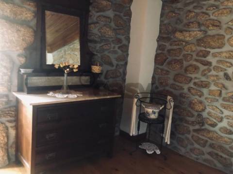 Casa da Ribeirinha T11 em Fradizela