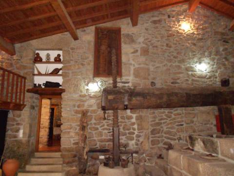 Casa da Ribeirinha T11 em Fradizela