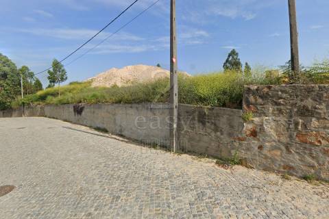 Terreno industrial para construção de armazém em Junqueira