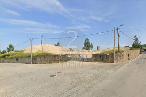 Terreno industrial para construção de armazém em Junqueira