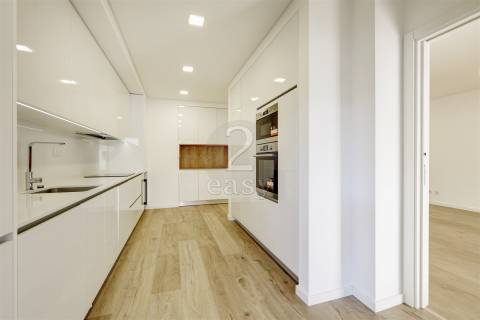 Apartamento T3 inserido em condomínio privado - Novo