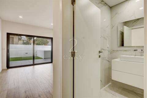 Apartamento T3 inserido em condomínio privado - Novo