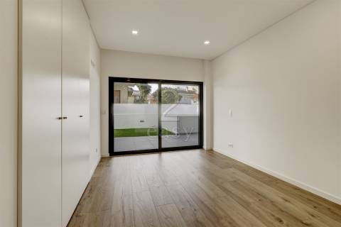 Apartamento T3 inserido em condomínio privado - Novo