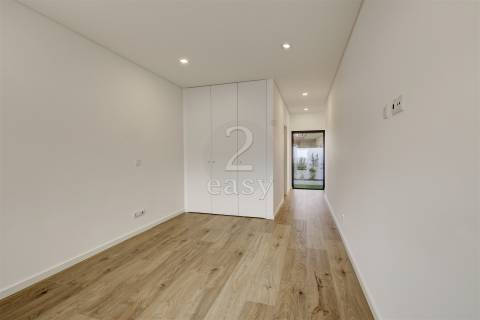 Apartamento T3 inserido em condomínio privado - Novo