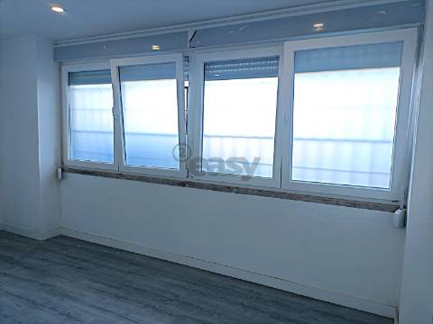 Apartamento a 500 m da estação de metro da Reboleira
