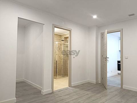 Apartamento a 500 m da estação de metro da Reboleira