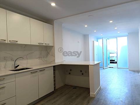 Apartamento a 500 m da estação de metro da Reboleira