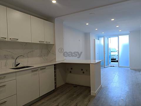 Apartamento a 500 m da estação de metro da Reboleira