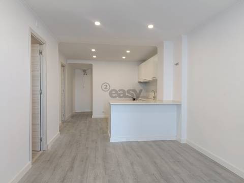 Apartamento a 500 m da estação de metro da Reboleira