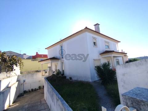 Moradia T4 em Tomar