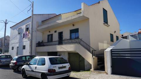 Moradia para Restaurar T3 Venda em Santa Iria de Azoia, São João da Talha e Bobadela,Loures