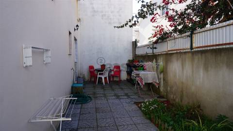 Moradia para Restaurar T3 Venda em Santa Iria de Azoia, São João da Talha e Bobadela,Loures