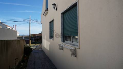 Moradia para Restaurar T3 Venda em Santa Iria de Azoia, São João da Talha e Bobadela,Loures