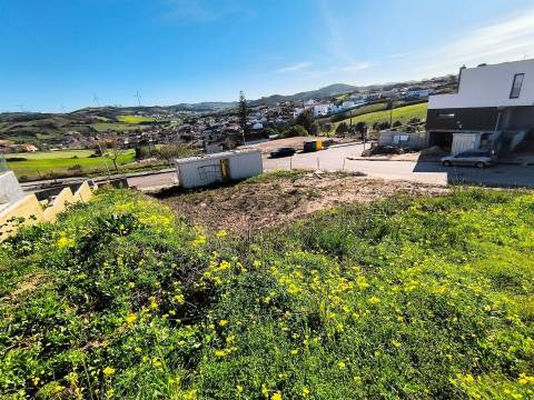 Terreno Urbano – Urb. Santa Cecília, Pero Negro, Sapataria