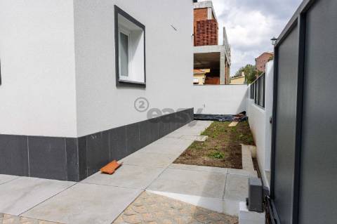 Moradia nova isolada T4 em Agualva Cacém