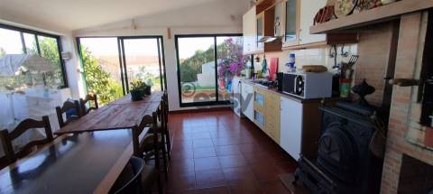 TERRENO COM ANEXO E PISCINA