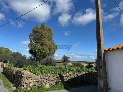 Habitação 4 divisões para remodelar, Castro Verde, Alentejo, Portugal