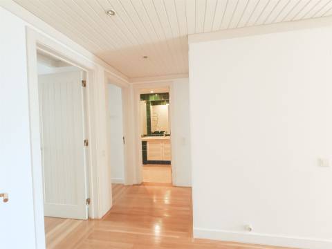 6 assoalhadas na melhor zona de Lisboa em prédio com piscina