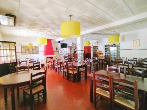 Restaurante T4+4 Venda em Casais e Alviobeira,Tomar