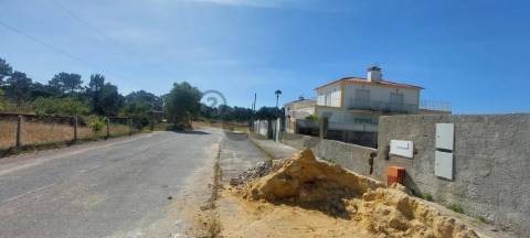 Moradia V3 em Sesimbra com piscina