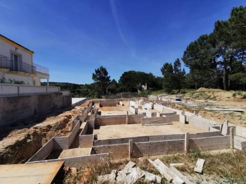 Moradia V3 em Sesimbra com piscina