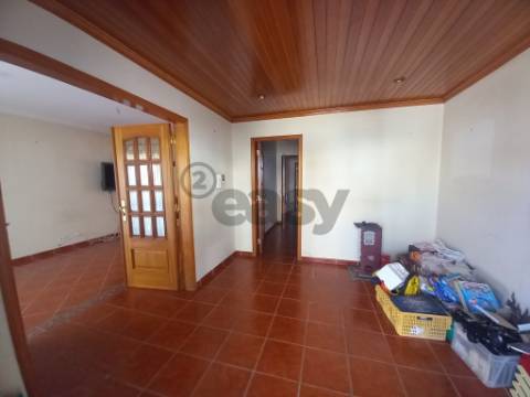 Moradia Geminada T4+1 Venda em Santo Isidoro,Mafra