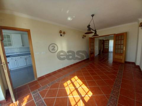 Moradia Geminada T4+1 Venda em Santo Isidoro,Mafra