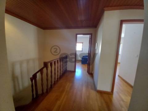 Moradia Geminada T4+1 Venda em Santo Isidoro,Mafra