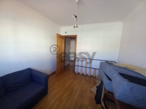 Moradia Geminada T4+1 Venda em Santo Isidoro,Mafra