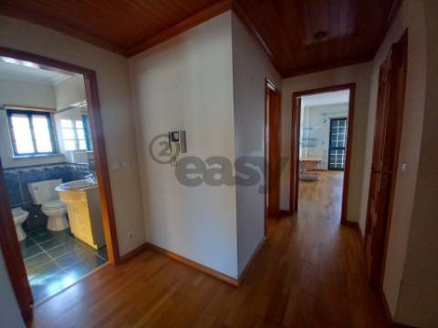 Moradia Geminada T4+1 Venda em Santo Isidoro,Mafra