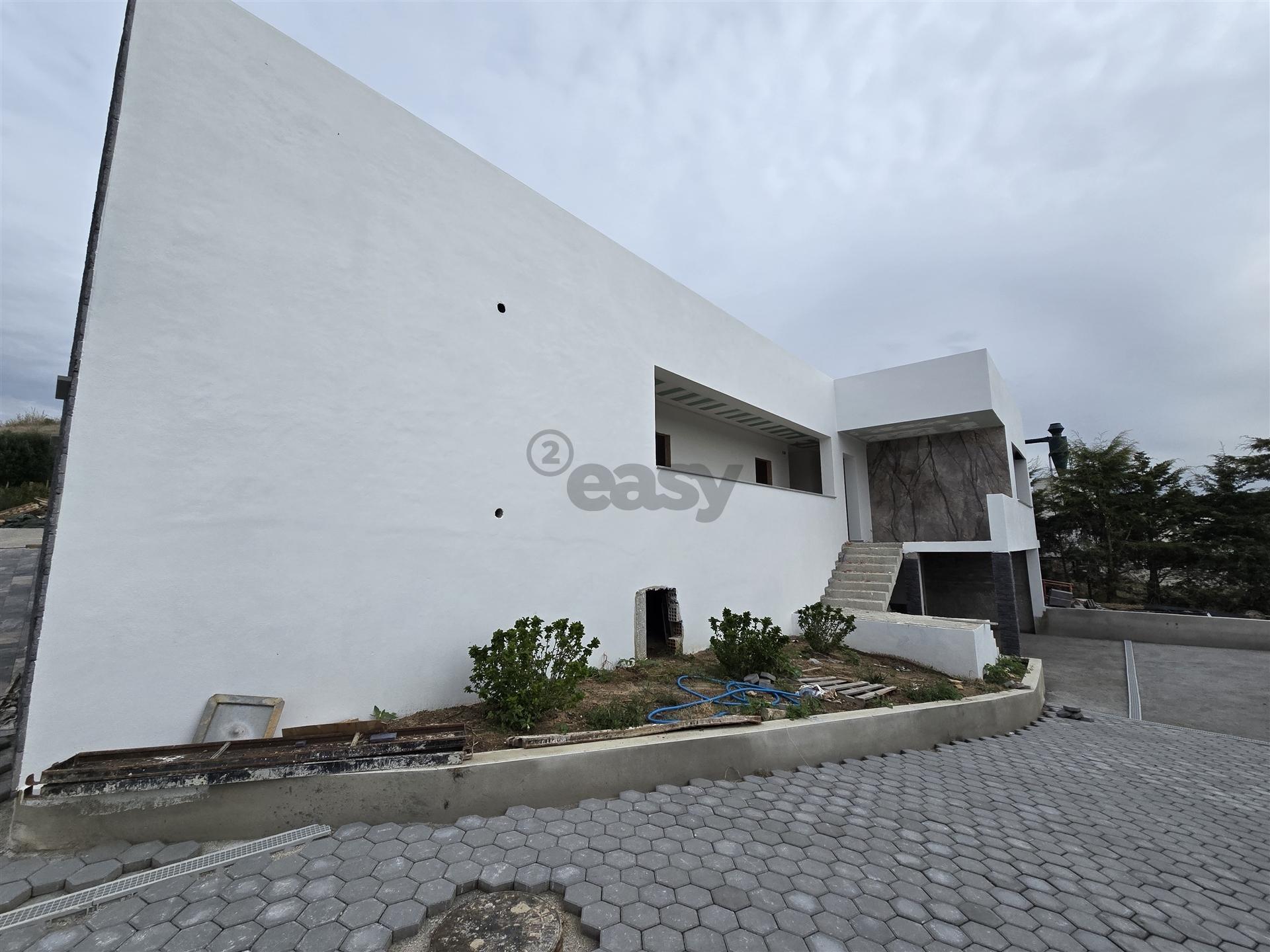 Moradia Térrea de Luxo com piscina