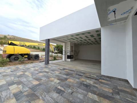 Moradia Térrea de Luxo com piscina