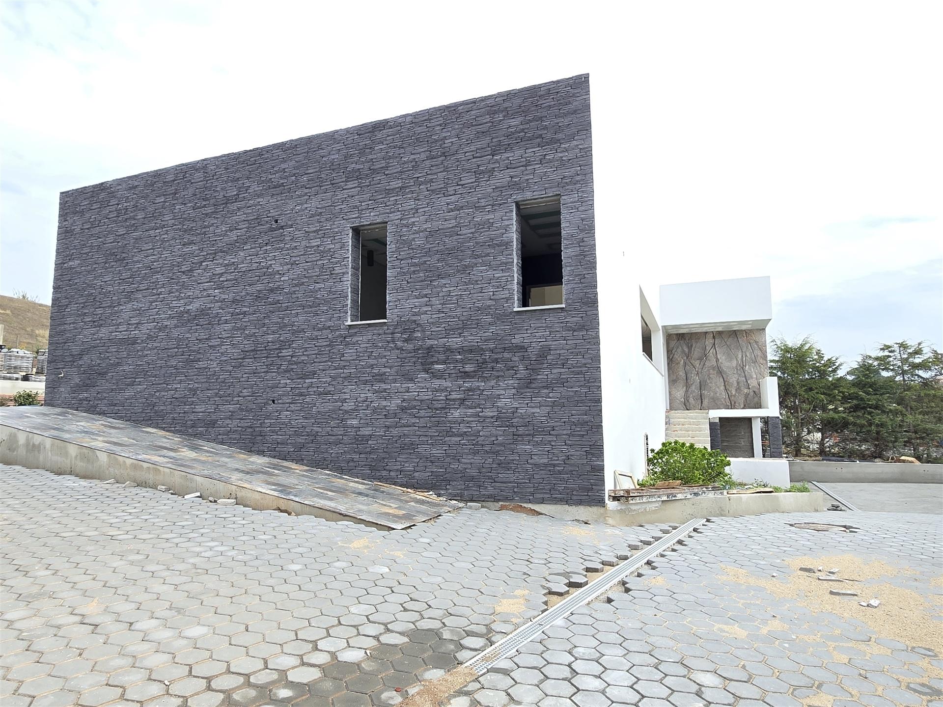 Moradia Térrea de Luxo com piscina