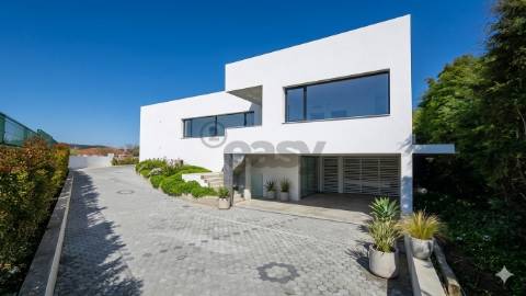 Moradia Térrea de Luxo com piscina