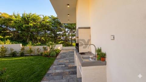 Moradia Térrea de Luxo com piscina