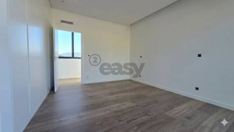 Moradia Térrea de Luxo com piscina